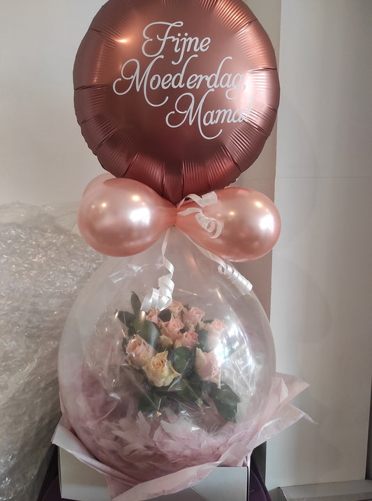 Ballons cadeaux roses pour la fête des mères
